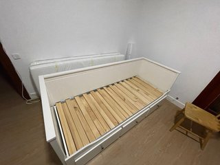 Divan Hemnes Ikea con 2 colchones