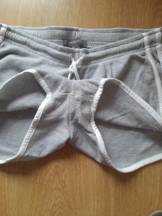 Pantalón corto gris chica Primark..