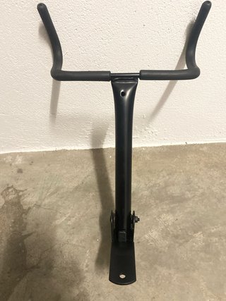 Corgador para colocar la bicicleta en la pared