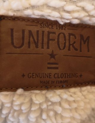 Giubbino jeans UNIFORM con collo in sherpa
