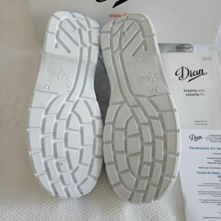 Zuecos Dian blancos trabajo