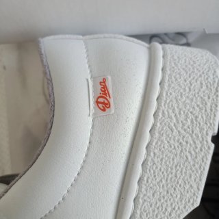 Zuecos Dian blancos trabajo