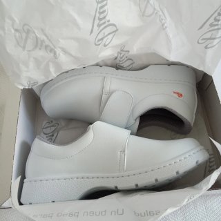 Zuecos Dian blancos trabajo