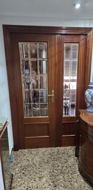 PUERTAS INTERIORES PISO.