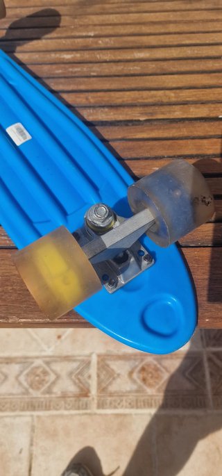 Monopatín infantil azul