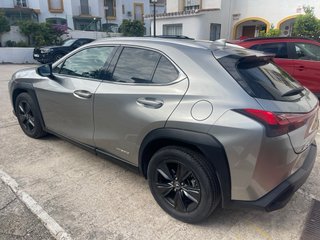 Lexus UX 2022