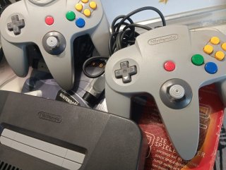 Nintendo 64 Kit de Accesorios y Manuales