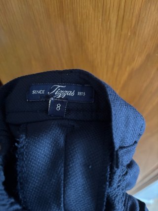 Traje de niño azul y blanco