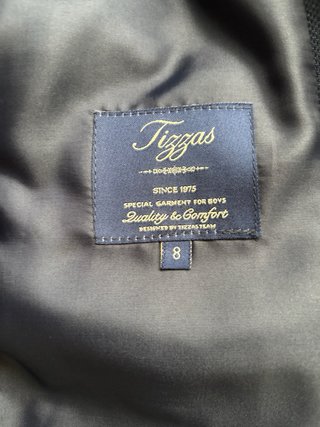 Traje de niño azul y blanco