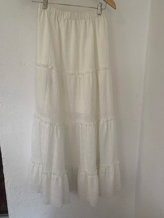 Falda larga blanca volantes