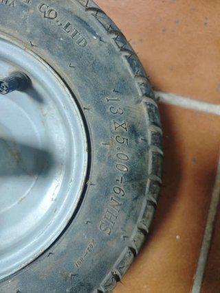Rueda minimoto con disco de freno