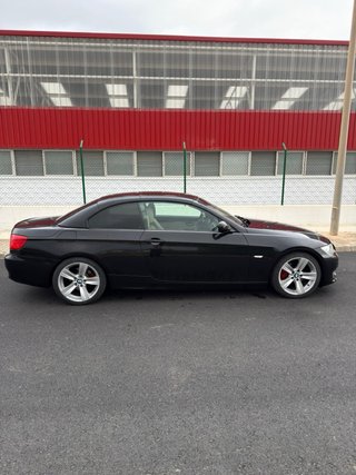 BMW E93 2011