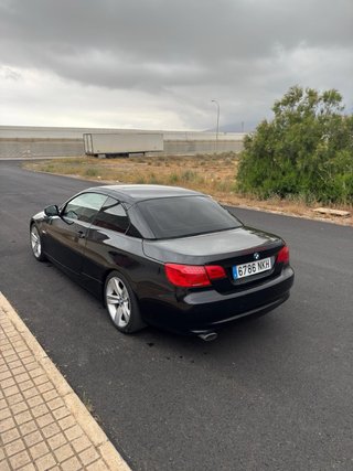 BMW E93 2011