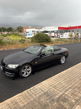 BMW E93 2011