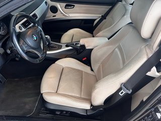 BMW E93 2011