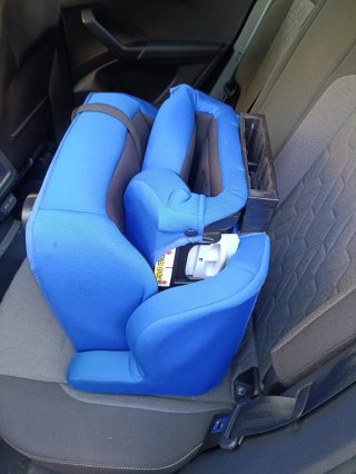 Silla coche BabyAuto azul y negra