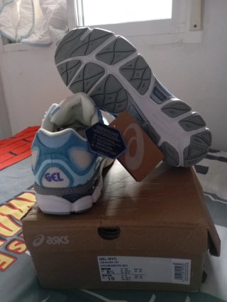 Zapatillas Asics Gel NYC Azul y Blancas