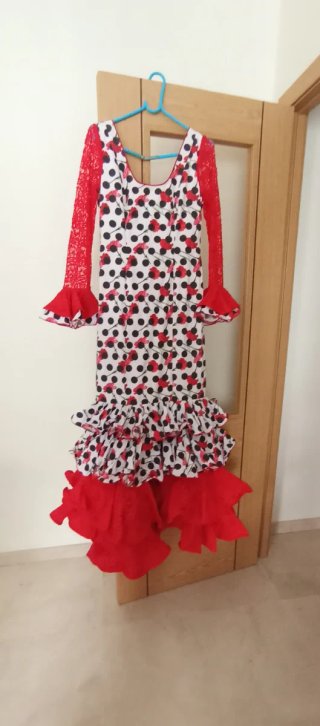 Vestido de flamenca blanco y rojo