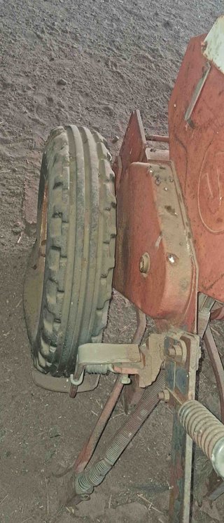 Sembradora Sola 2,65 metros, 19 botas 2 filas.