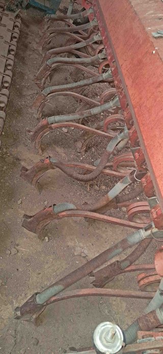 Sembradora Sola 2,65 metros, 19 botas 2 filas.