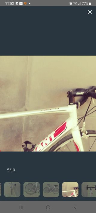 Bicicleta de carretera Giant Blanca