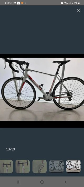 Bicicleta de carretera Giant Blanca