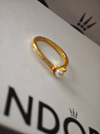 Anillo Pandora Disney Ariel Perla Dorado