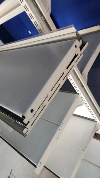 Estanterías metálicas para tienda o trastero