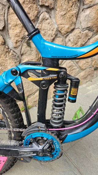 Bicicleta Giant Glory 27.5