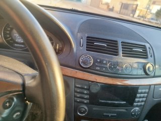 Mercedes-Benz e 220  2004