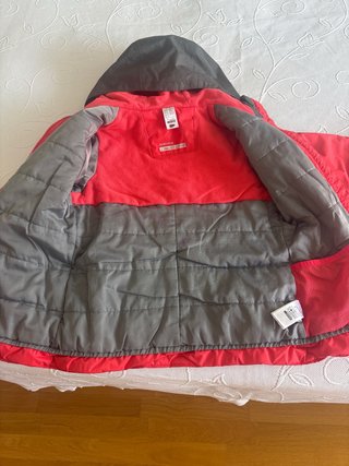 Abrigo Quechua Talla 8/9 Años