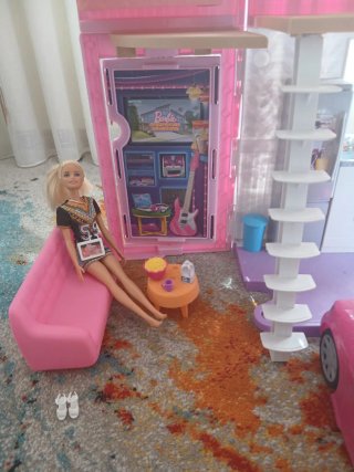 Set Juguetes Barbie Casa, Coche,  y Muñecas