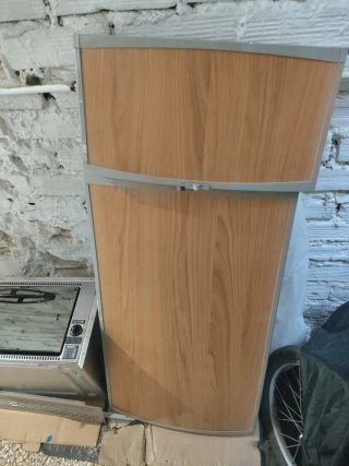 Frigorífico Dometic y Horno a GAS. AUTOCARAVANAS