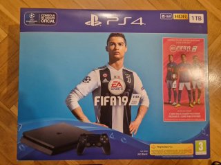PlayStation 4 (PS4) en perfecto estado