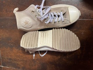 Converse plataforma beige y blancas