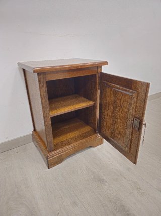 Cómoda Rústica de Roble