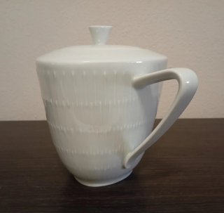 HERMOSA CAFETERA DE PORCELANA , HUTSCHENREUTHER