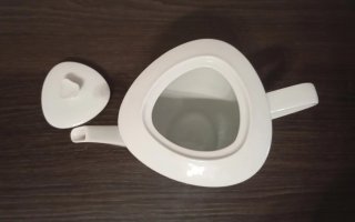 HERMOSA CAFETERA DE PORCELANA , HUTSCHENREUTHER