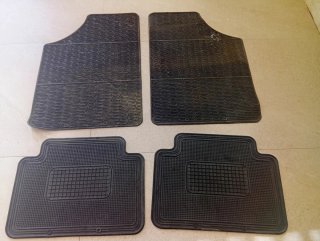 Alfombrillas de goma para coche (4 uds)