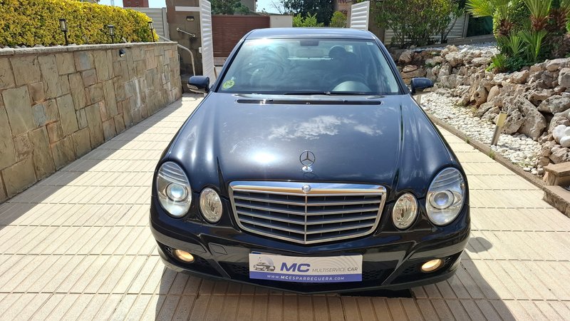 Mercedes-Benz Clase E E 220 CDI Avantgarde 4p (W211) 2008, foto 2