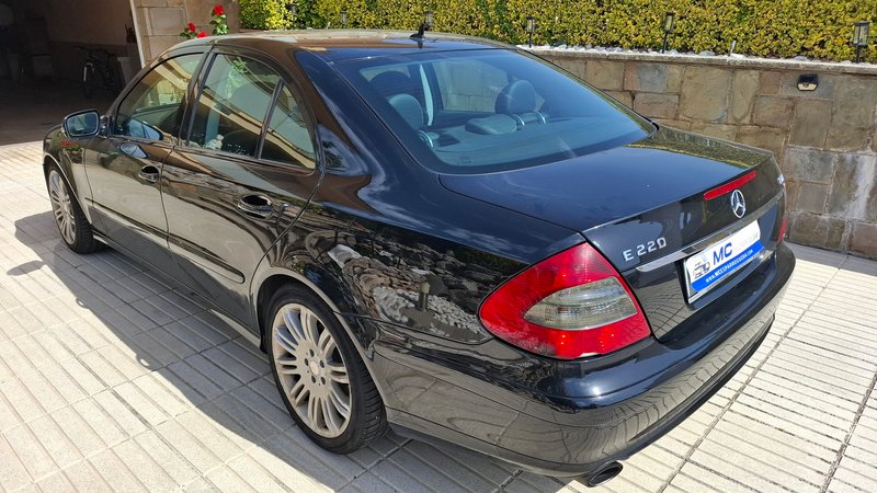 Mercedes-Benz Clase E E 220 CDI Avantgarde 4p (W211) 2008, foto 4