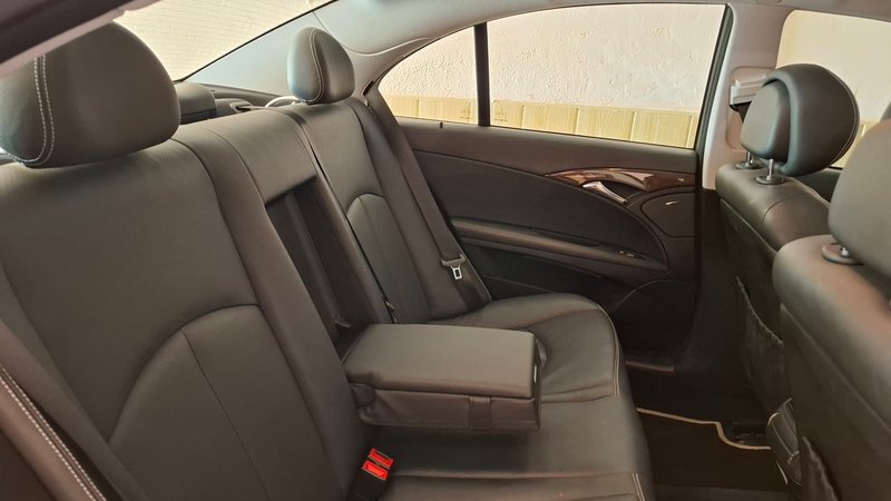 Mercedes-Benz Clase E E 220 CDI Avantgarde 4p (W211) 2008, foto 10