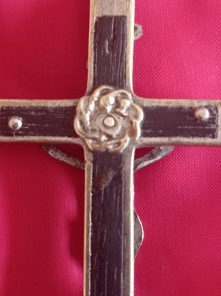 Cruz pectoral antigua francesa