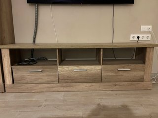 Mueble de Comedor Madera y Cristal