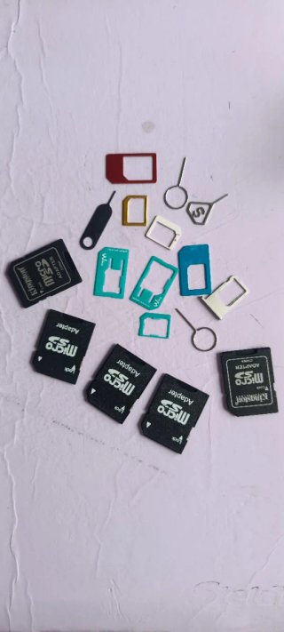 Adaptadores Tarjetas SIM y Micro SD