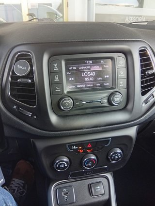 Jeep Compass 1.4 SPORT
