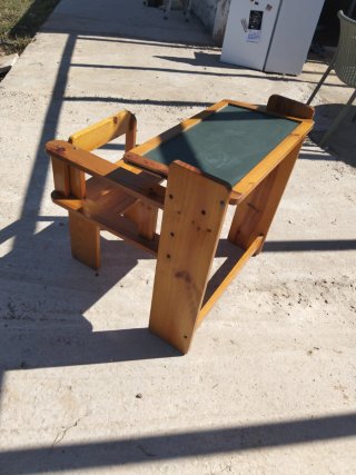 Scrivania per bambini in legno