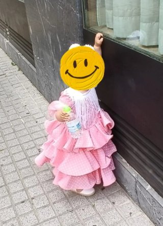 Traje de flamenca rosa con lunares