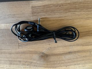 DVD Portátil Wonster + Películas (Para Reparar)