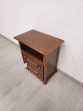 Cómoda Rústica de Roble con Cajones